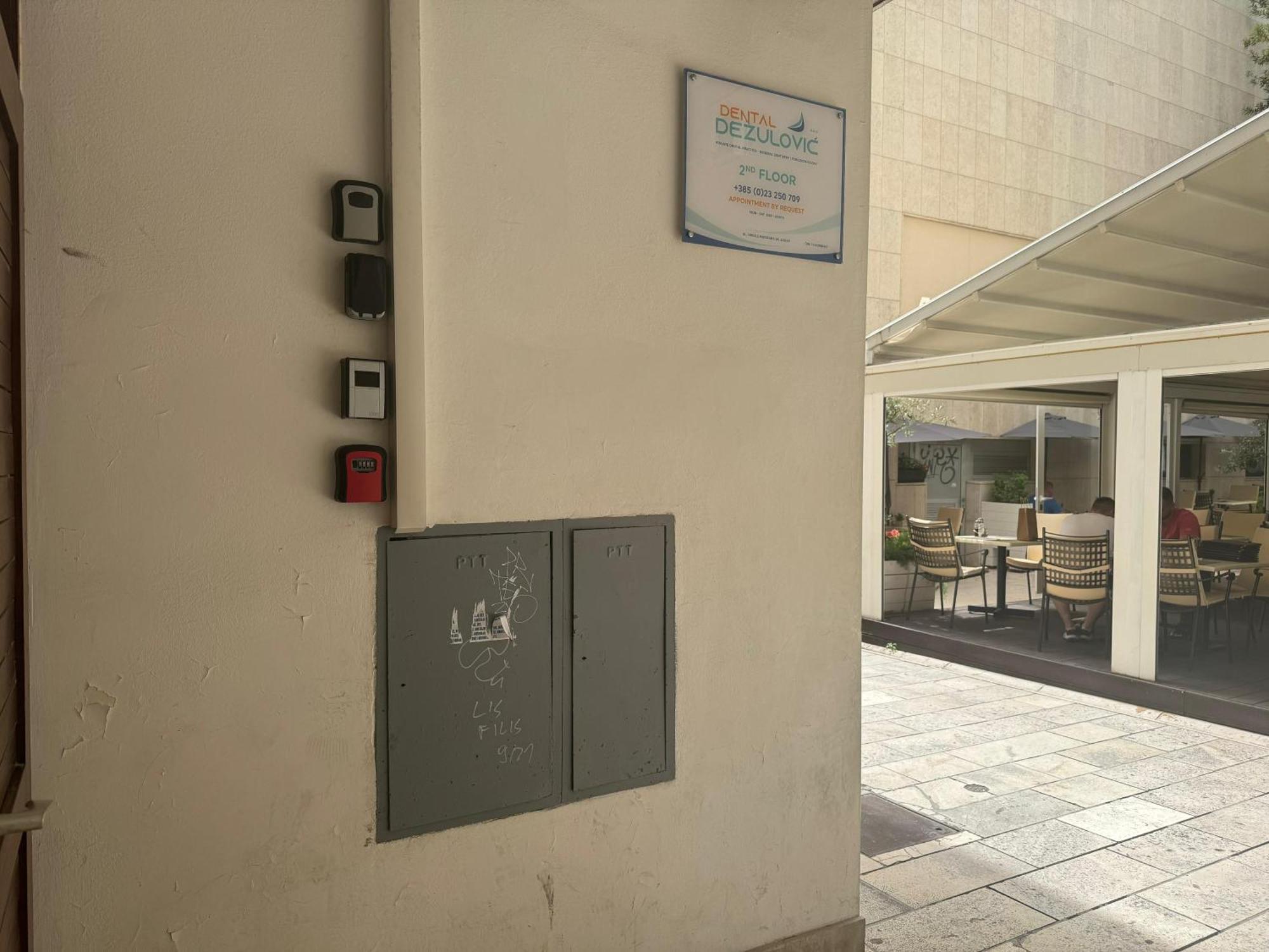 Apartment Zara, Centar